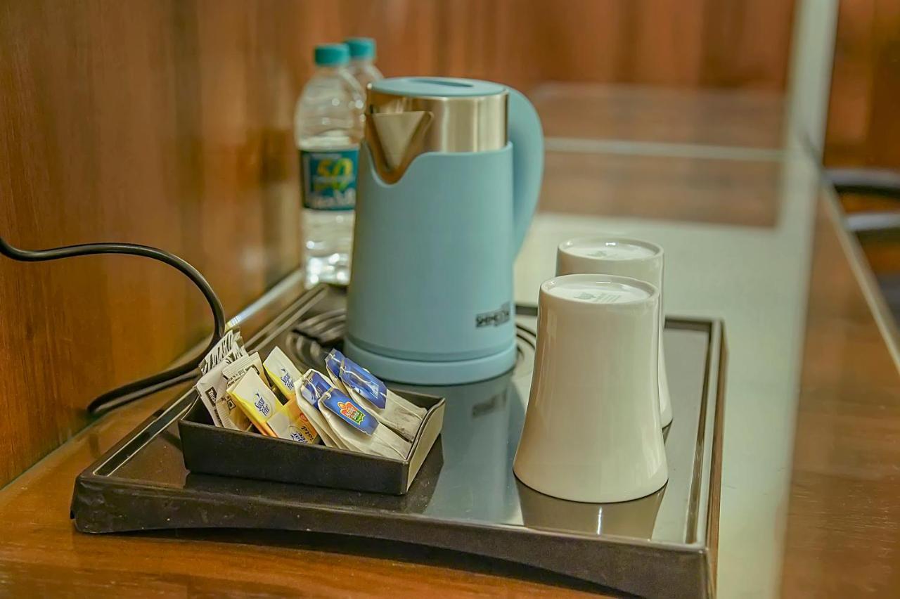 Allāhābād Junction Hotel Hira Inn-10Mins From Railway Station & Bus Station מראה חיצוני תמונה
