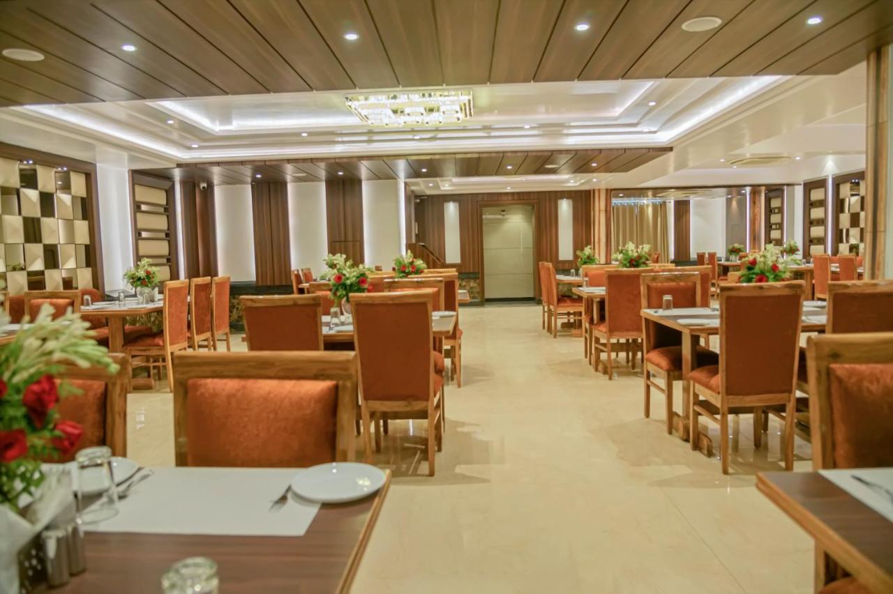 Allāhābād Junction Hotel Hira Inn-10Mins From Railway Station & Bus Station מראה חיצוני תמונה