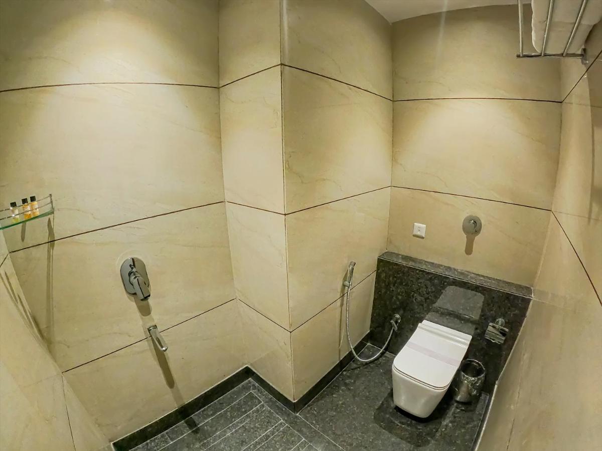 Allāhābād Junction Hotel Hira Inn-10Mins From Railway Station & Bus Station מראה חיצוני תמונה