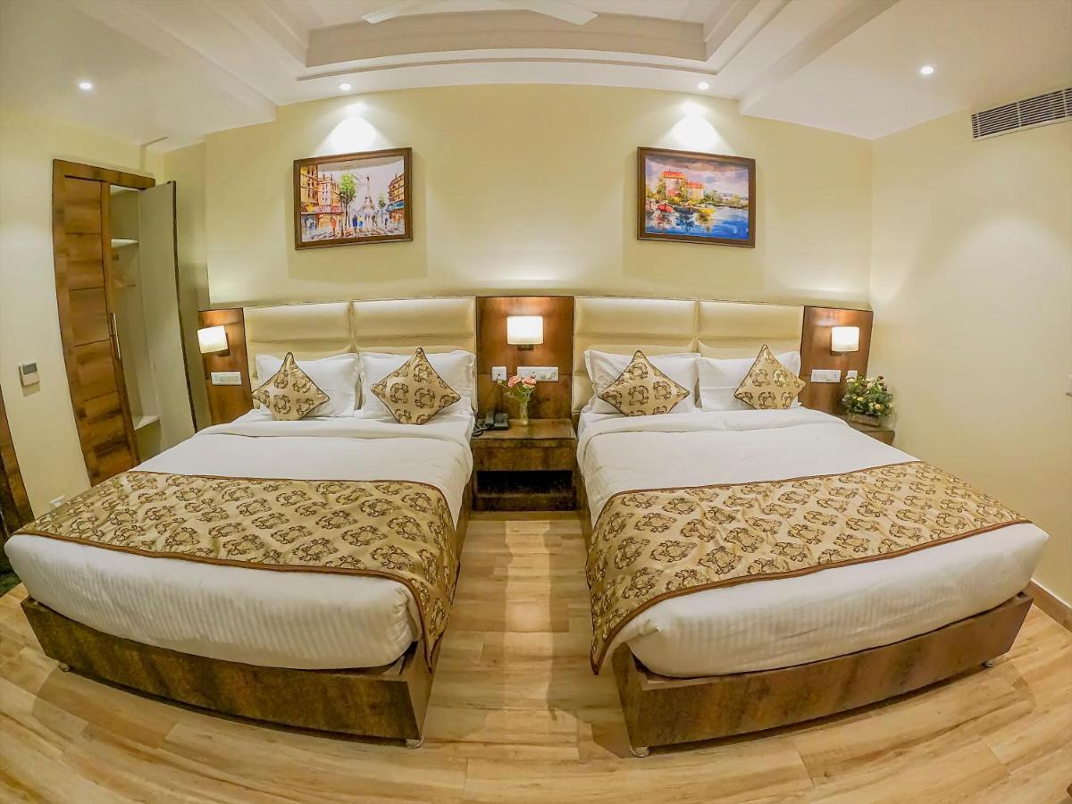 Allāhābād Junction Hotel Hira Inn-10Mins From Railway Station & Bus Station מראה חיצוני תמונה