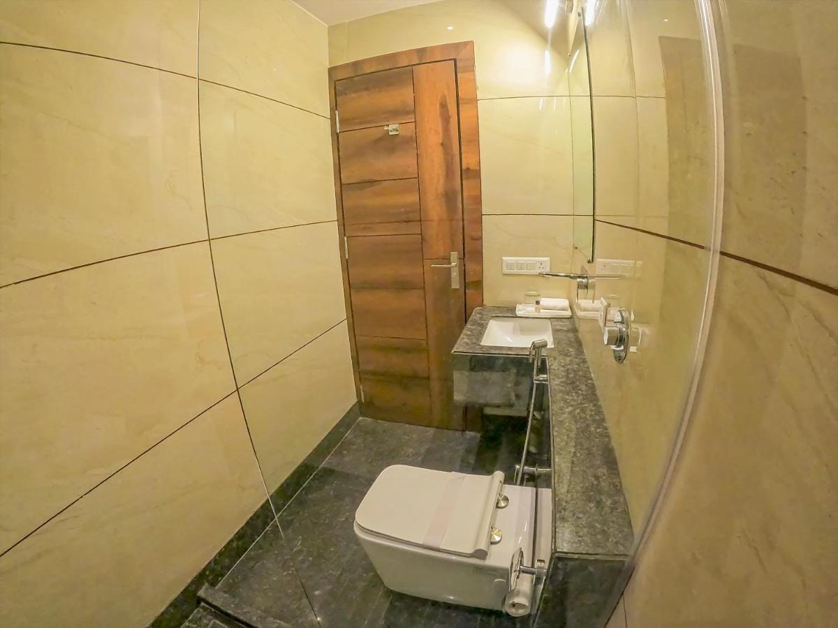 Allāhābād Junction Hotel Hira Inn-10Mins From Railway Station & Bus Station מראה חיצוני תמונה