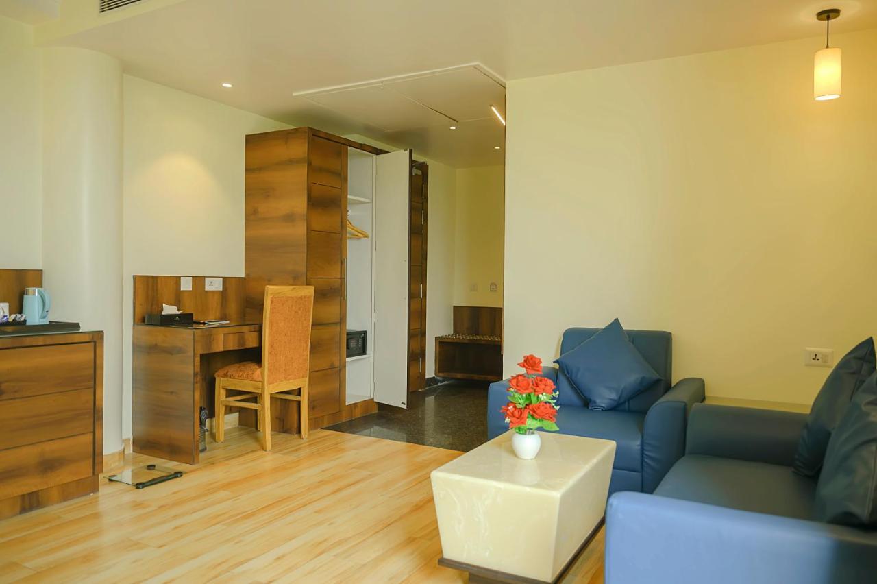 Allāhābād Junction Hotel Hira Inn-10Mins From Railway Station & Bus Station מראה חיצוני תמונה