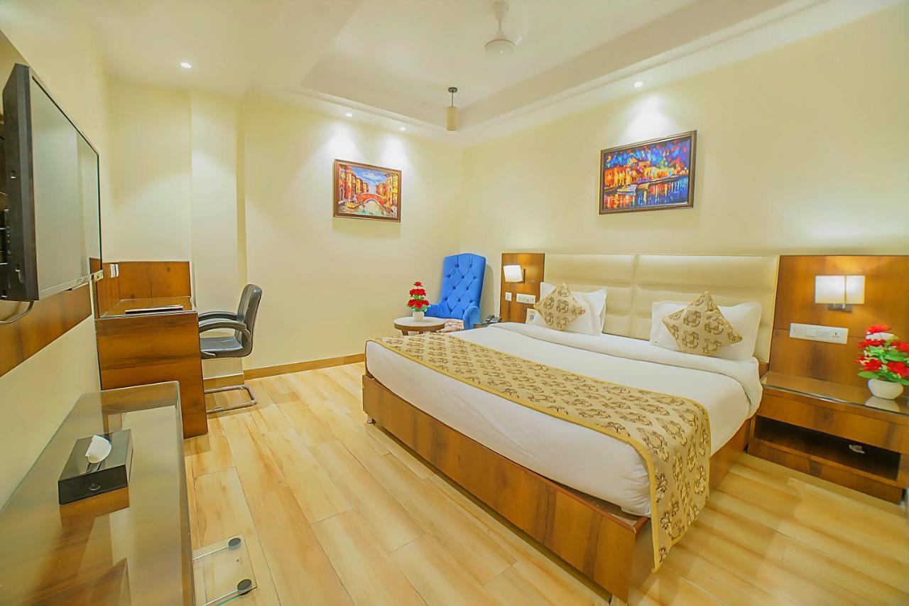 Allāhābād Junction Hotel Hira Inn-10Mins From Railway Station & Bus Station מראה חיצוני תמונה