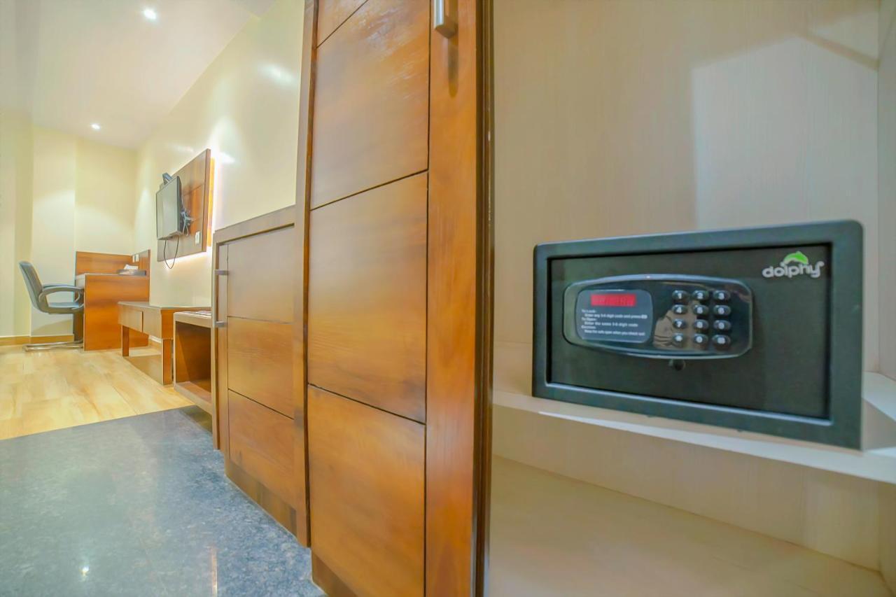 Allāhābād Junction Hotel Hira Inn-10Mins From Railway Station & Bus Station מראה חיצוני תמונה