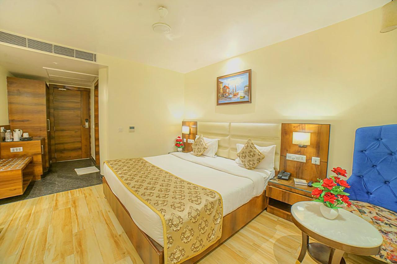 Allāhābād Junction Hotel Hira Inn-10Mins From Railway Station & Bus Station מראה חיצוני תמונה