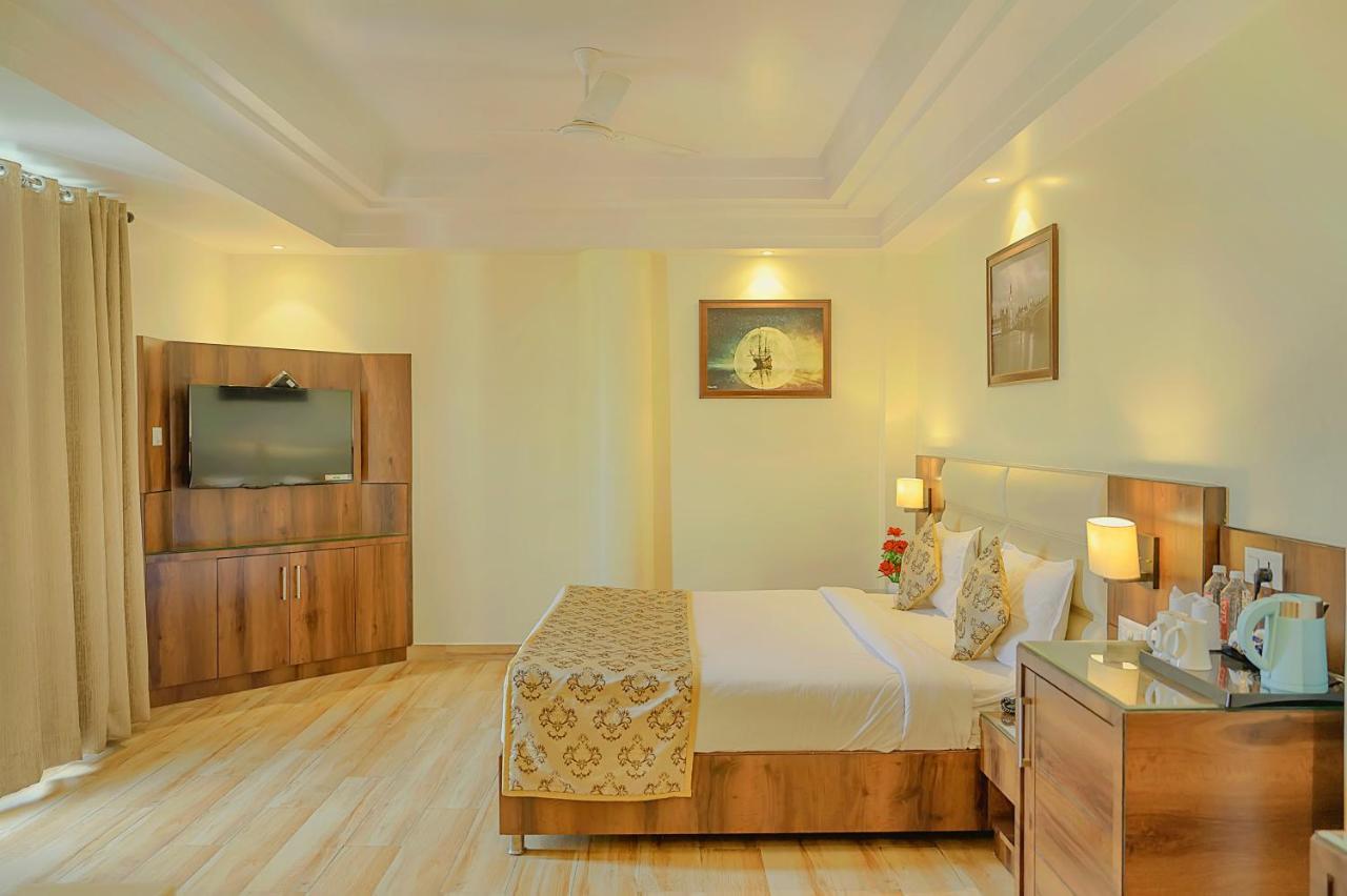 Allāhābād Junction Hotel Hira Inn-10Mins From Railway Station & Bus Station מראה חיצוני תמונה