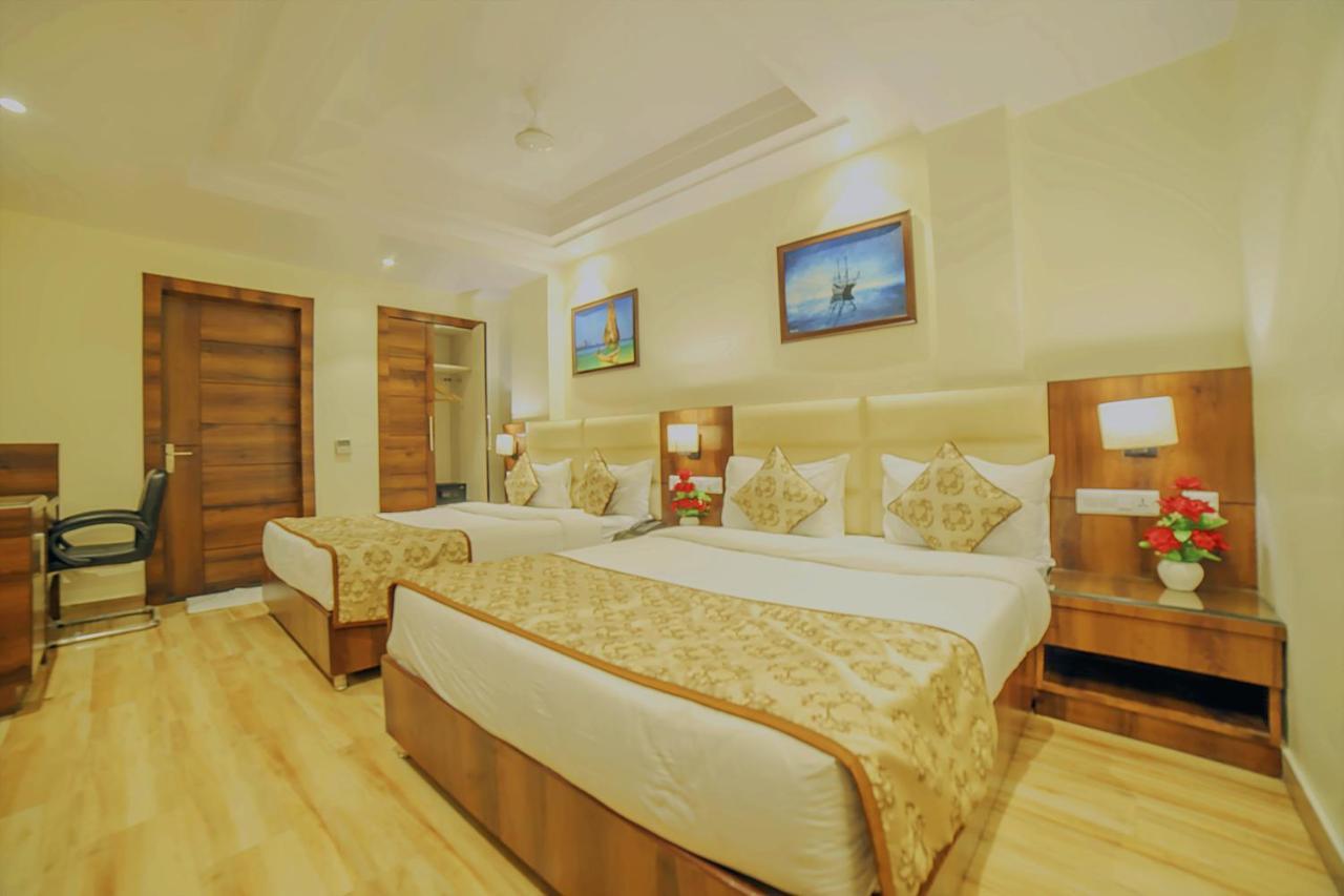 Allāhābād Junction Hotel Hira Inn-10Mins From Railway Station & Bus Station מראה חיצוני תמונה